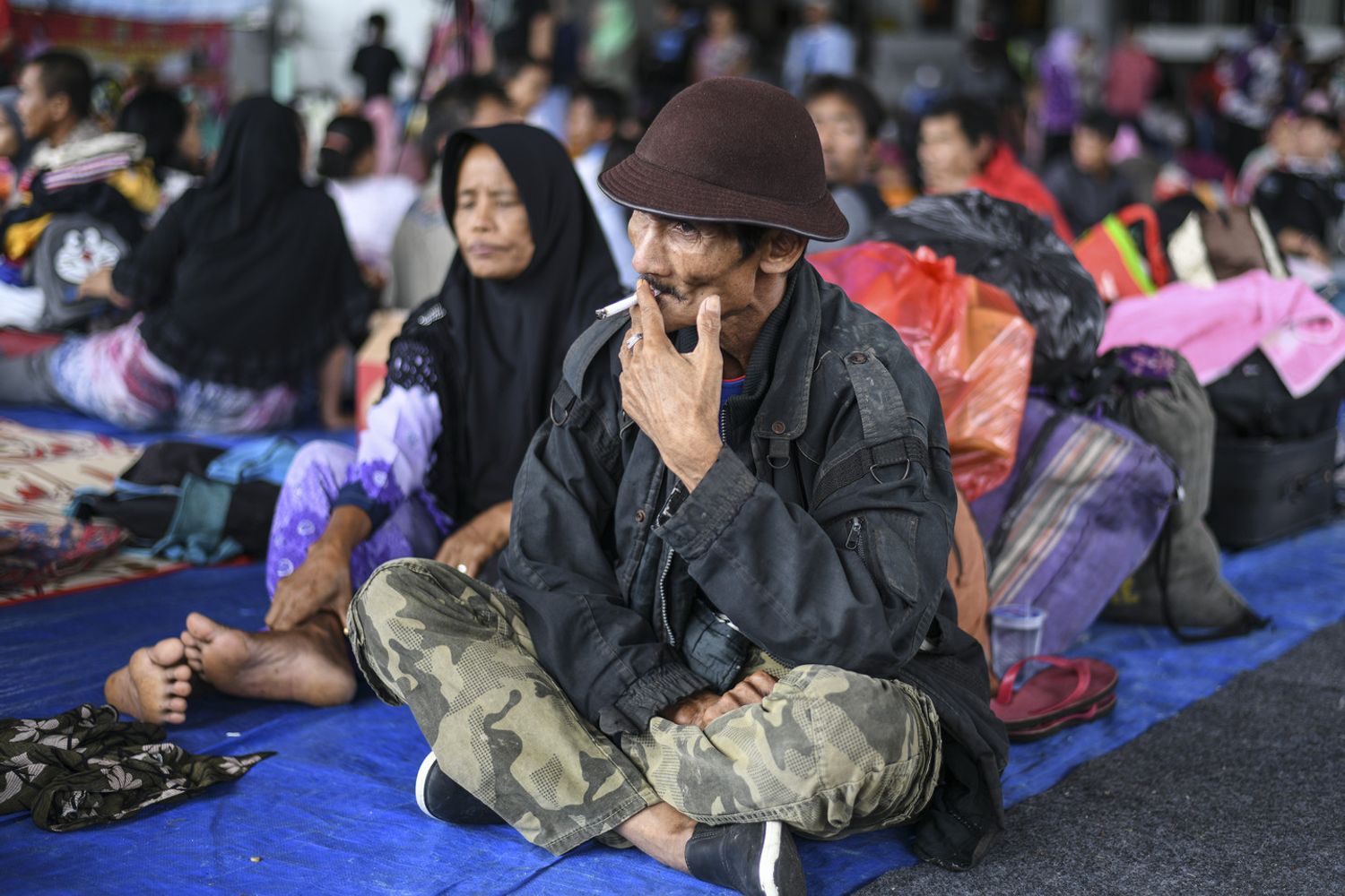 &nbsp;&nbsp;Indonesia, un gruppo di sfollati dopo il terremoto del 22 dicembre&nbsp;