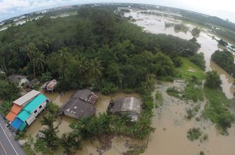 Una tempesta a&nbsp;Nakhon&nbsp;Si&nbsp;Thammarat in Thailandia nel 2014