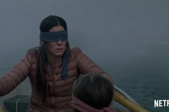 Sandra Bullock nel film Bird Box