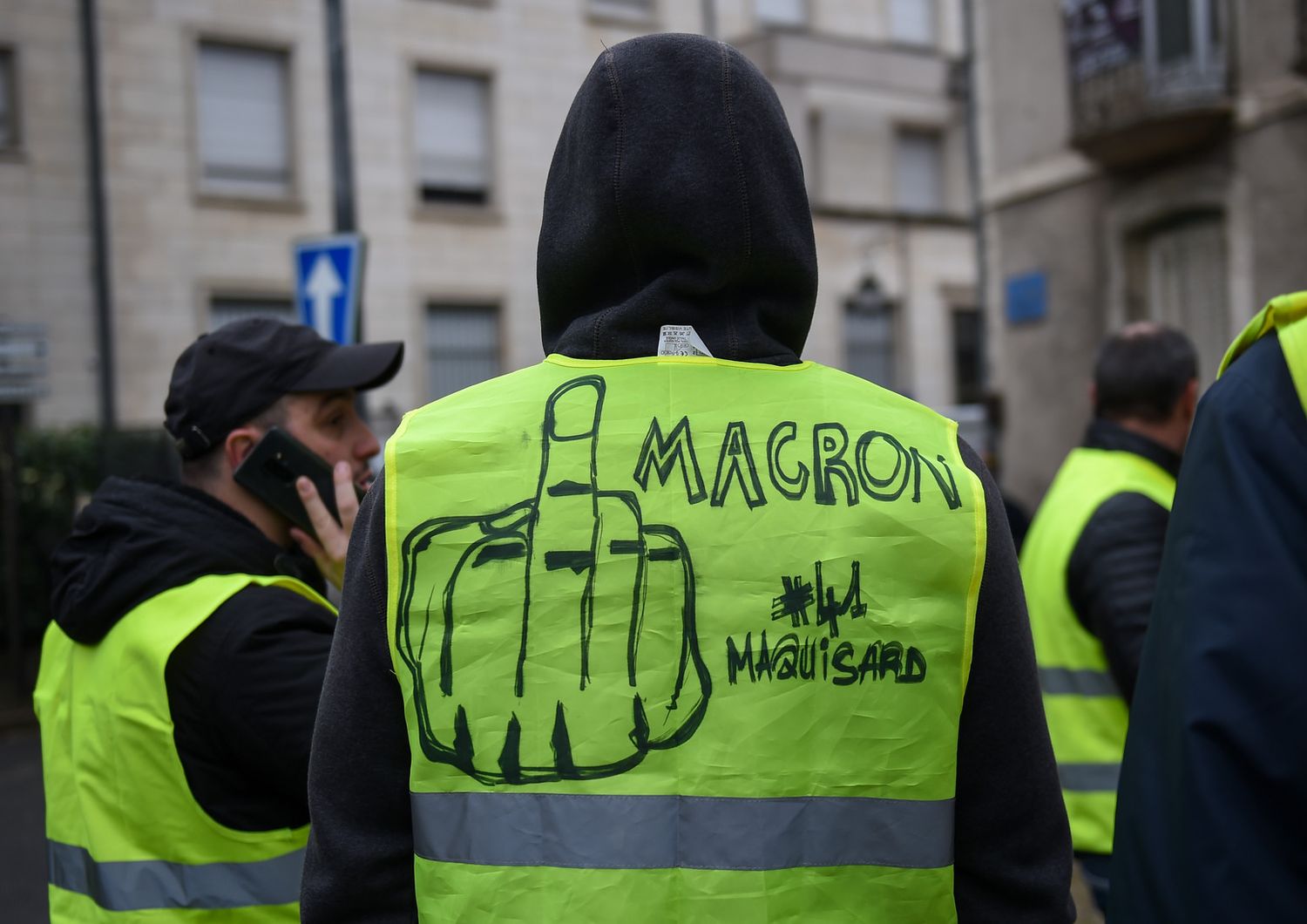 Gilet gialli: primo scontri a Parigi nella zona&nbsp;Champs-Elysees