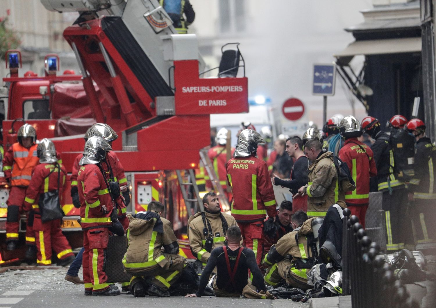 Sale a 3 il numero dei morti nell&#39;esplosione di Parigi, la ricostruzione dell&#39;incidente