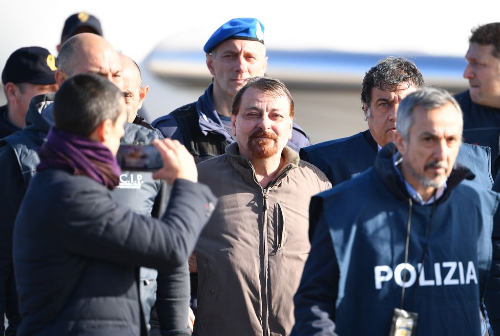 &nbsp;Cesare Battisti all'arrivo a Ciampino