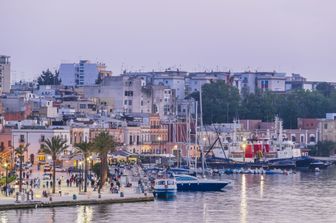 &nbsp;&nbsp;Brindisi, una vista del porto e della citt&agrave; vecchia&nbsp;