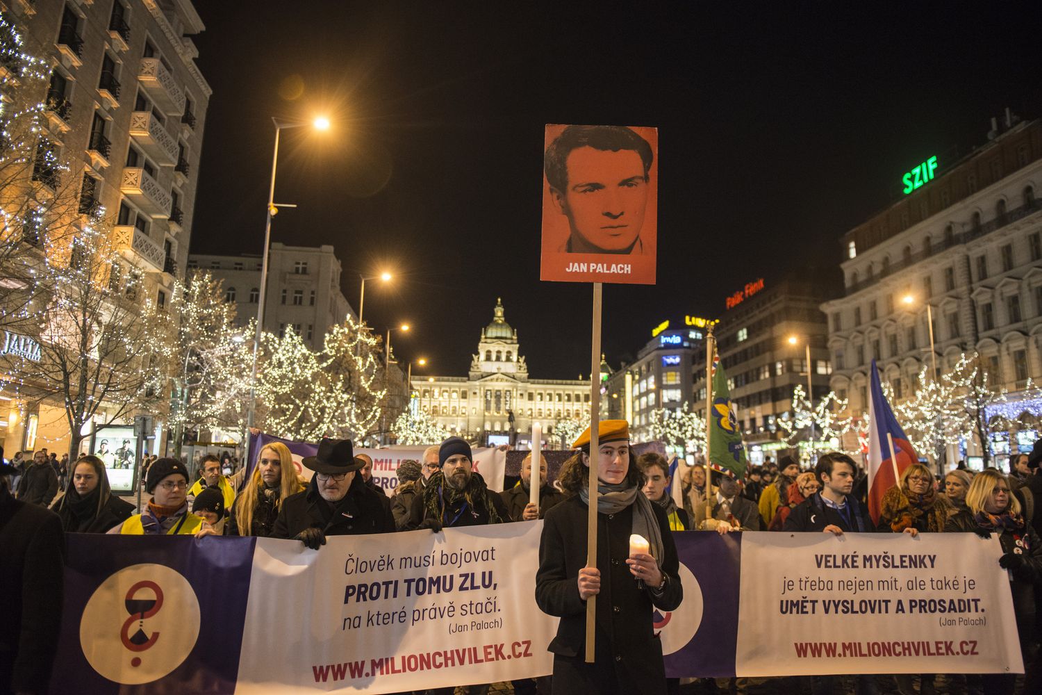 Manifestazione a Praga per i 50 anni del sacrificio di Jan Palach