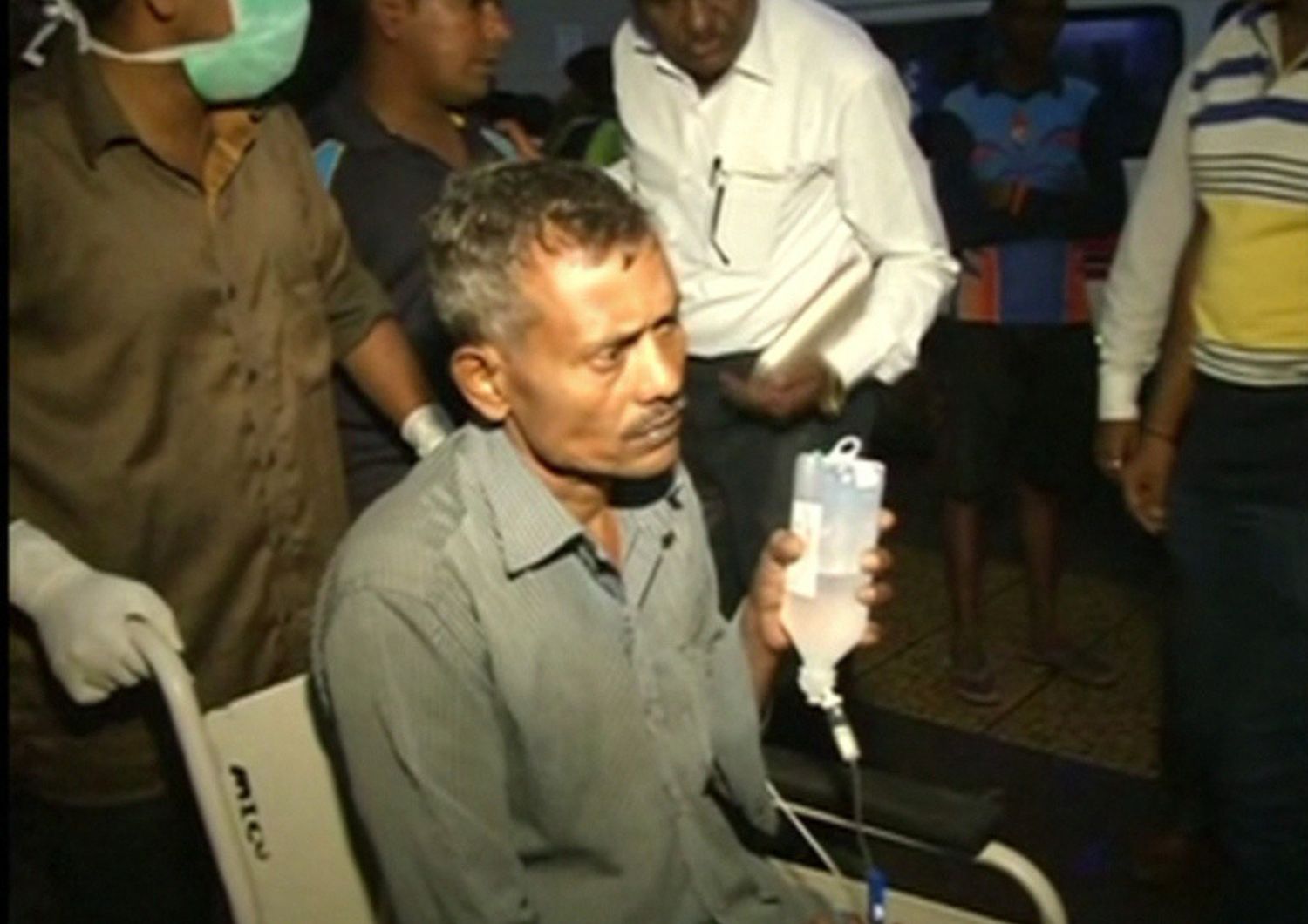 Mumbai: liquore adulterato in baraccopoli, 74 morti - VIDEO