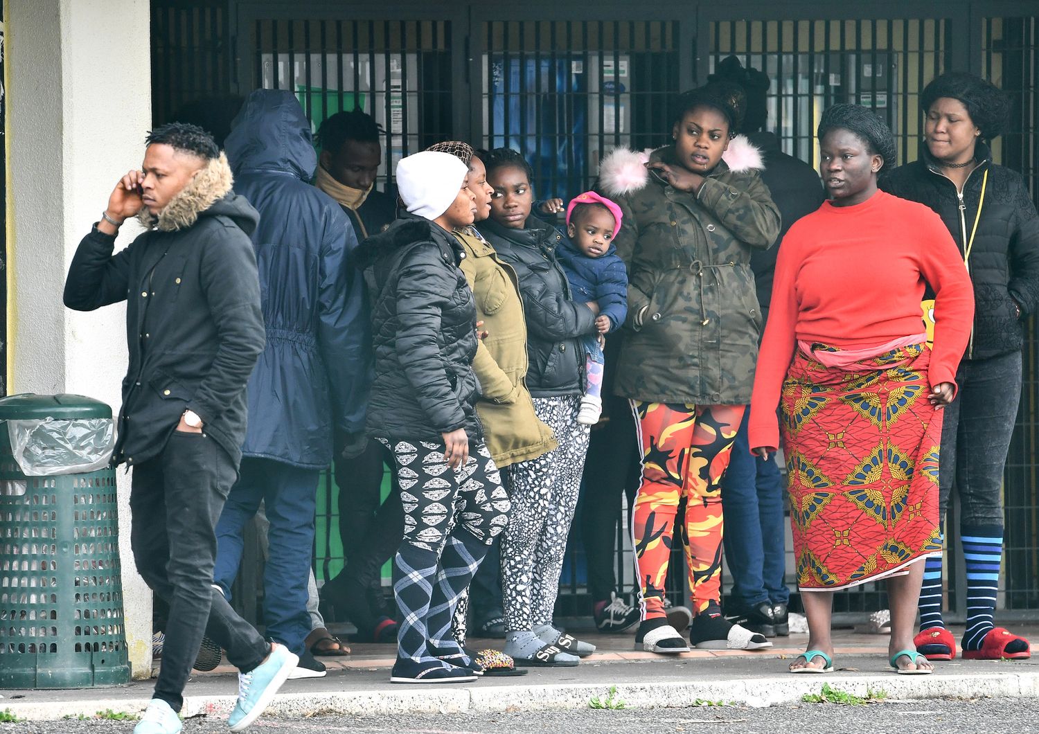 &nbsp;&nbsp;Migranti in attesa di trasferimento dal Cara di Castelnuovo
