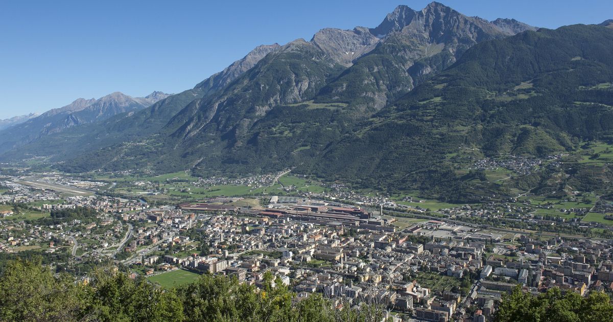 aosta vince l alleanza autonomisti pd rocco eletto sindaco per 15 voti