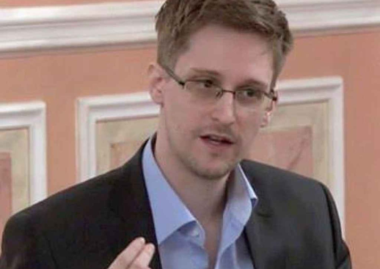 Nsagate: legale russo, Snowden sta lavorando per rientrare negli Usa