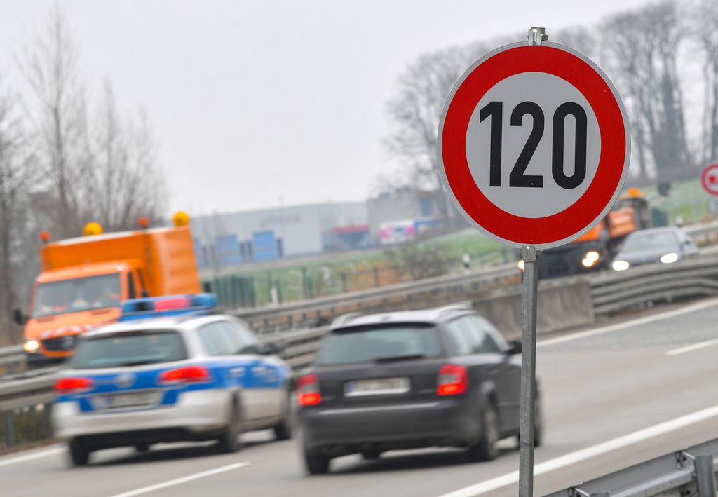 Germania, limite di velocit&agrave; in autostrada