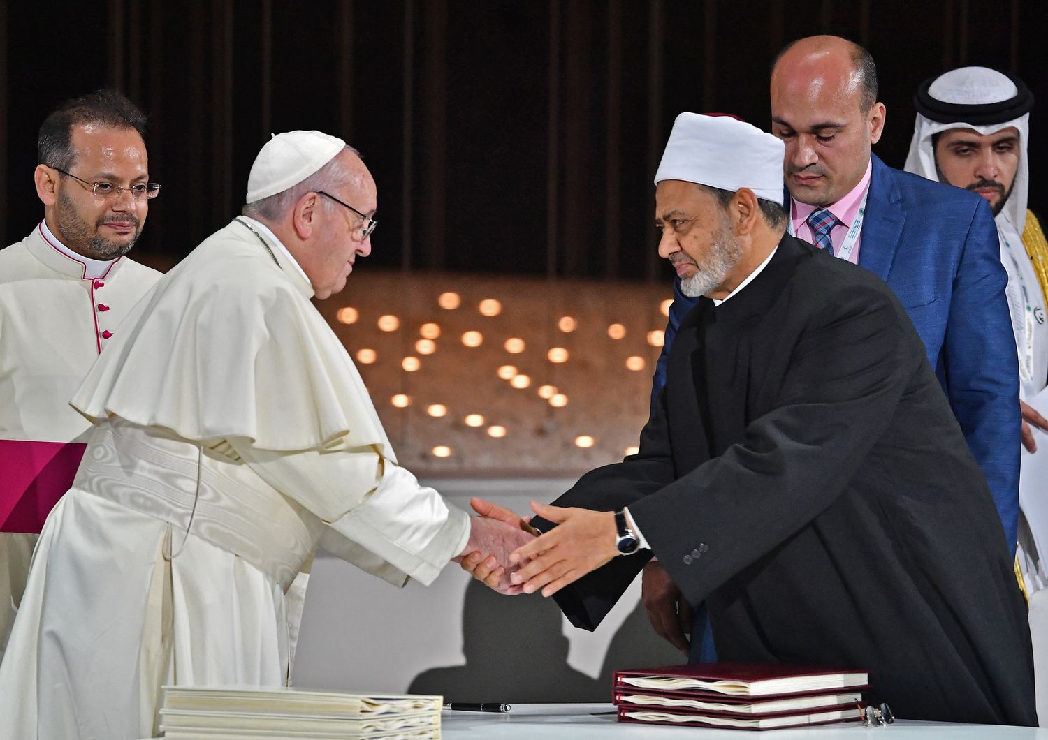 &nbsp;Papa Francesco con il grande Imam dell'Azhar Ahmad al Tayyib