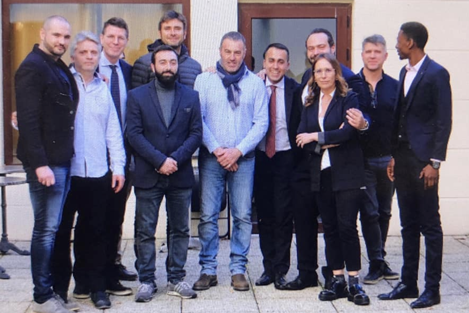 &nbsp;&nbsp;Luigi Di Maio e Alessandro Di Battista a Parigi dopo l'incontro con Chalencon