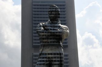 Una statua di&nbsp;Stamford&nbsp;Raffles&nbsp;a Singapore (Afp)