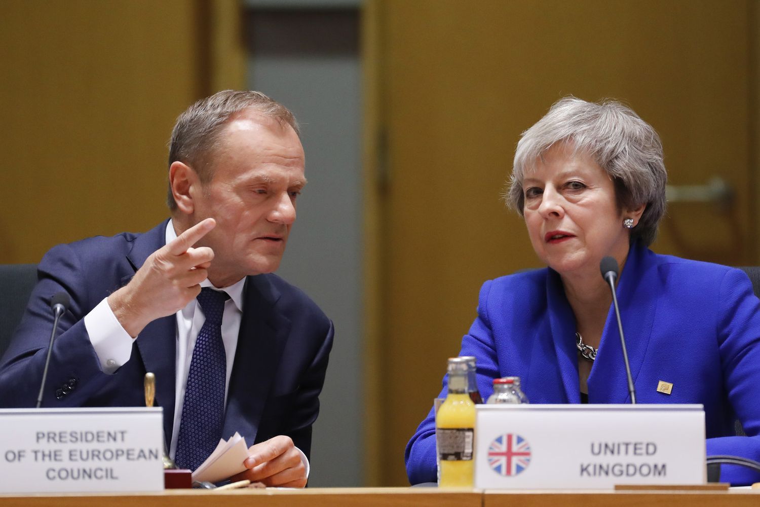 &nbsp;Donald Tusk e Theresa May