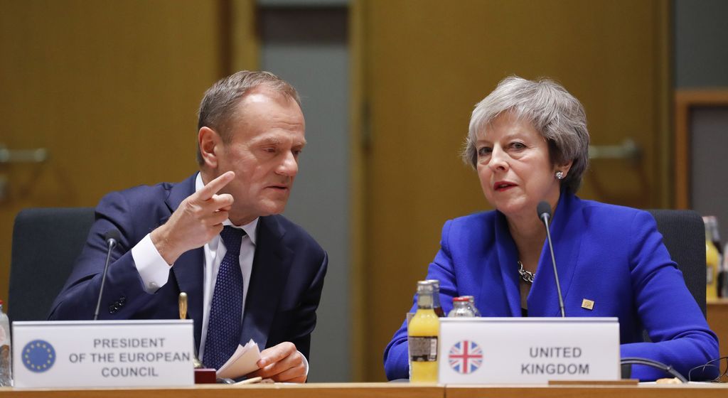 &nbsp;Donald Tusk e Theresa May