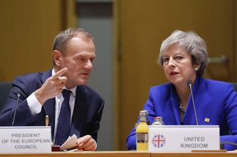 &nbsp;Donald Tusk e Theresa May