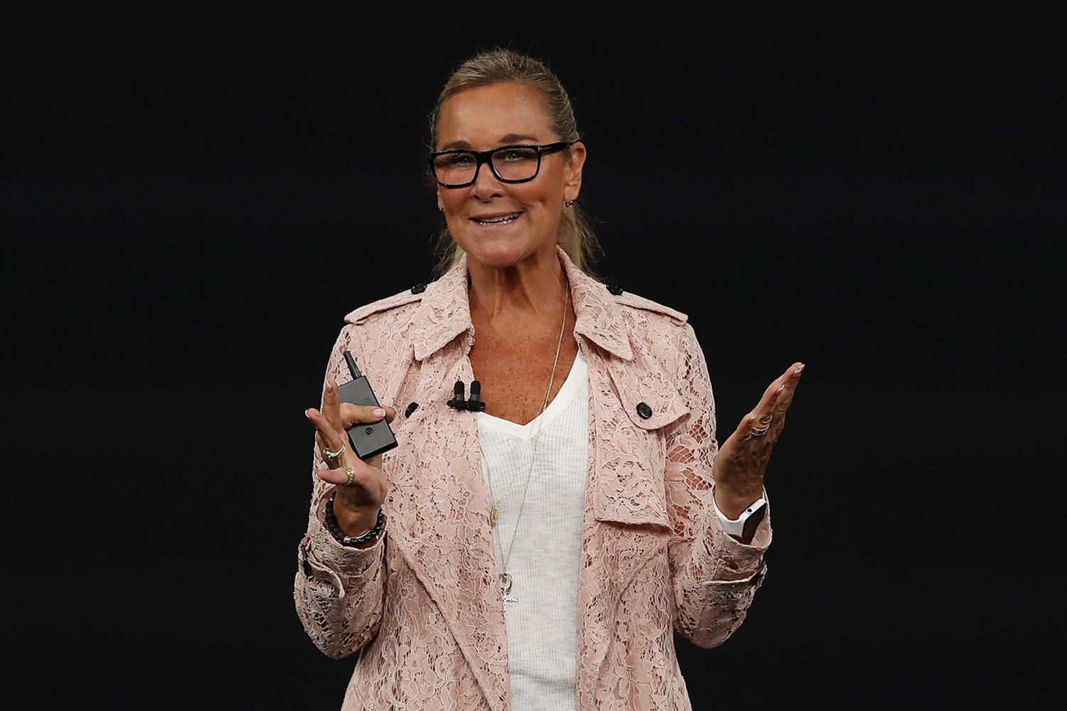 &nbsp; Angela Ahrendts, Apple