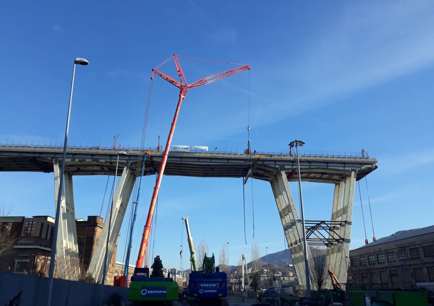 Genova, inizio operazioni demolizione Ponte Morandi&nbsp;