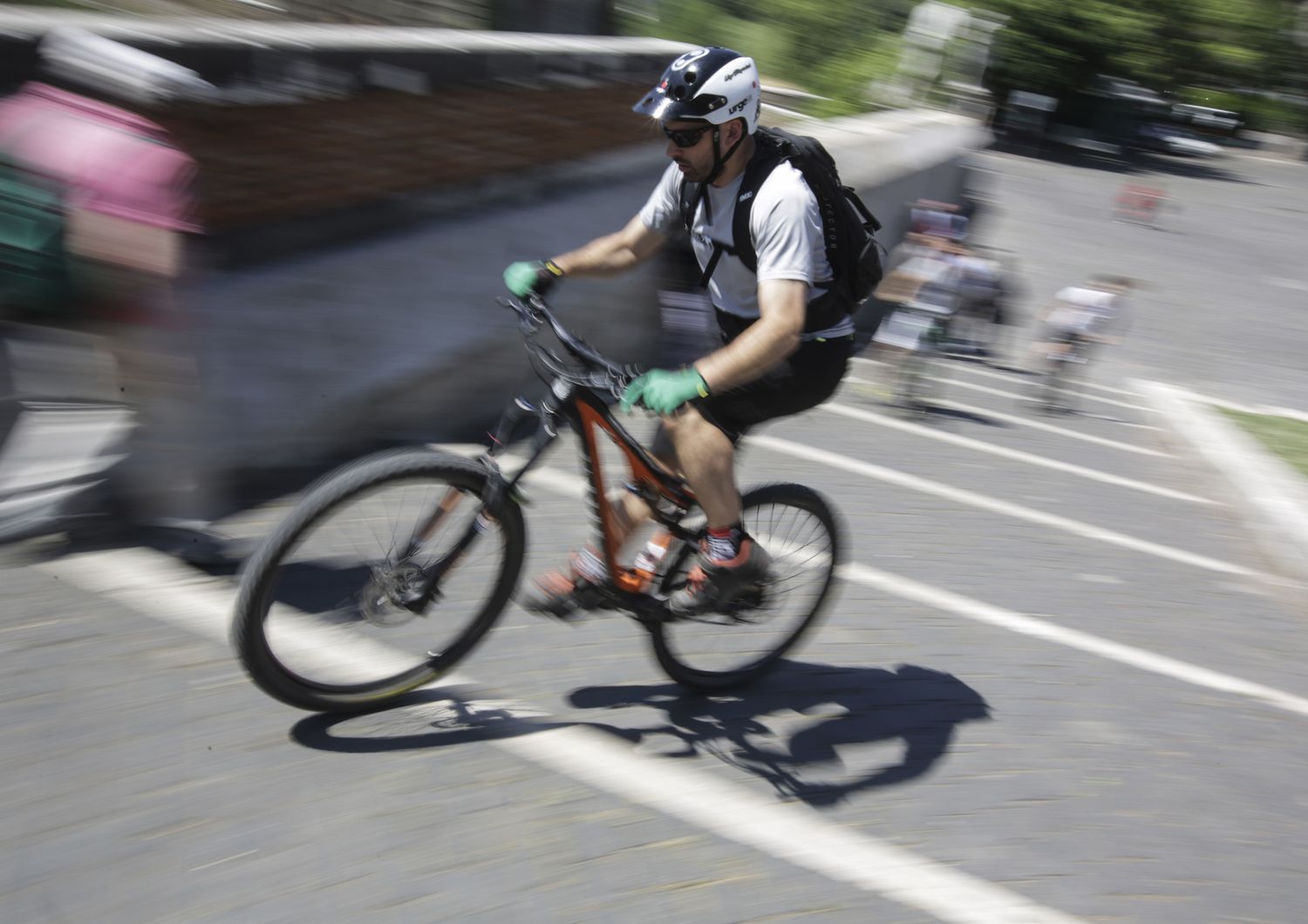 In bicicletta contromano: cosa&nbsp;preveder&agrave;&nbsp;il nuovo codice della strada