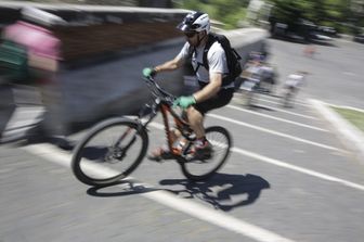 In bicicletta contromano: cosa&nbsp;preveder&agrave;&nbsp;il nuovo codice della strada