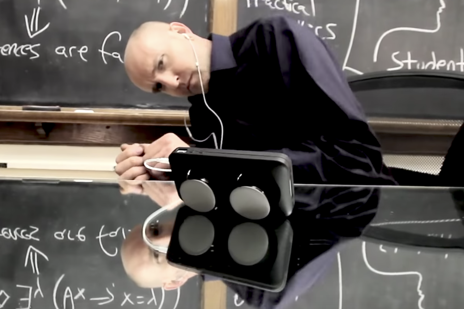 David&nbsp;Barnett e il dispositivo PopSocket per telefonini