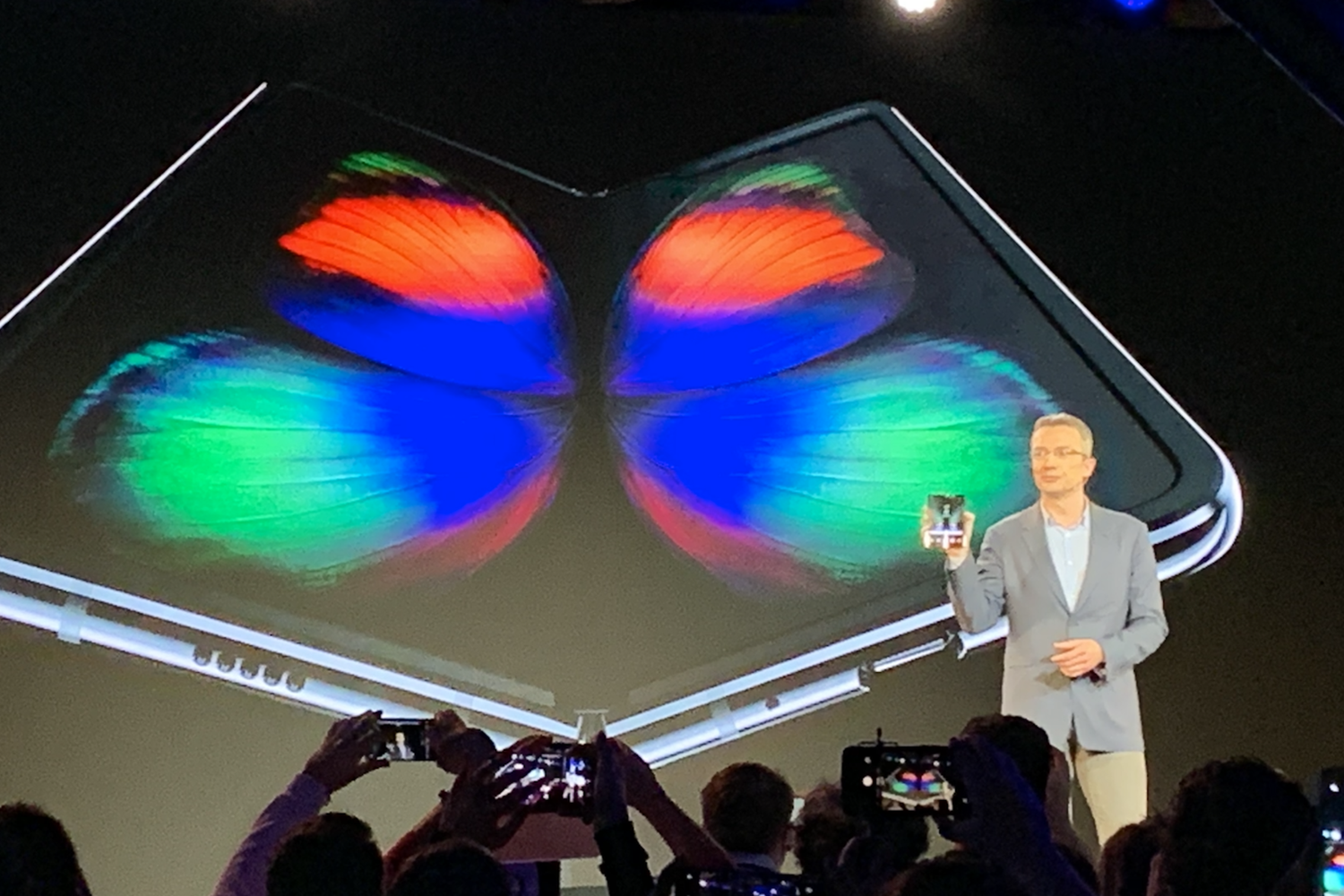 La presentazione del Samsung pieghevole