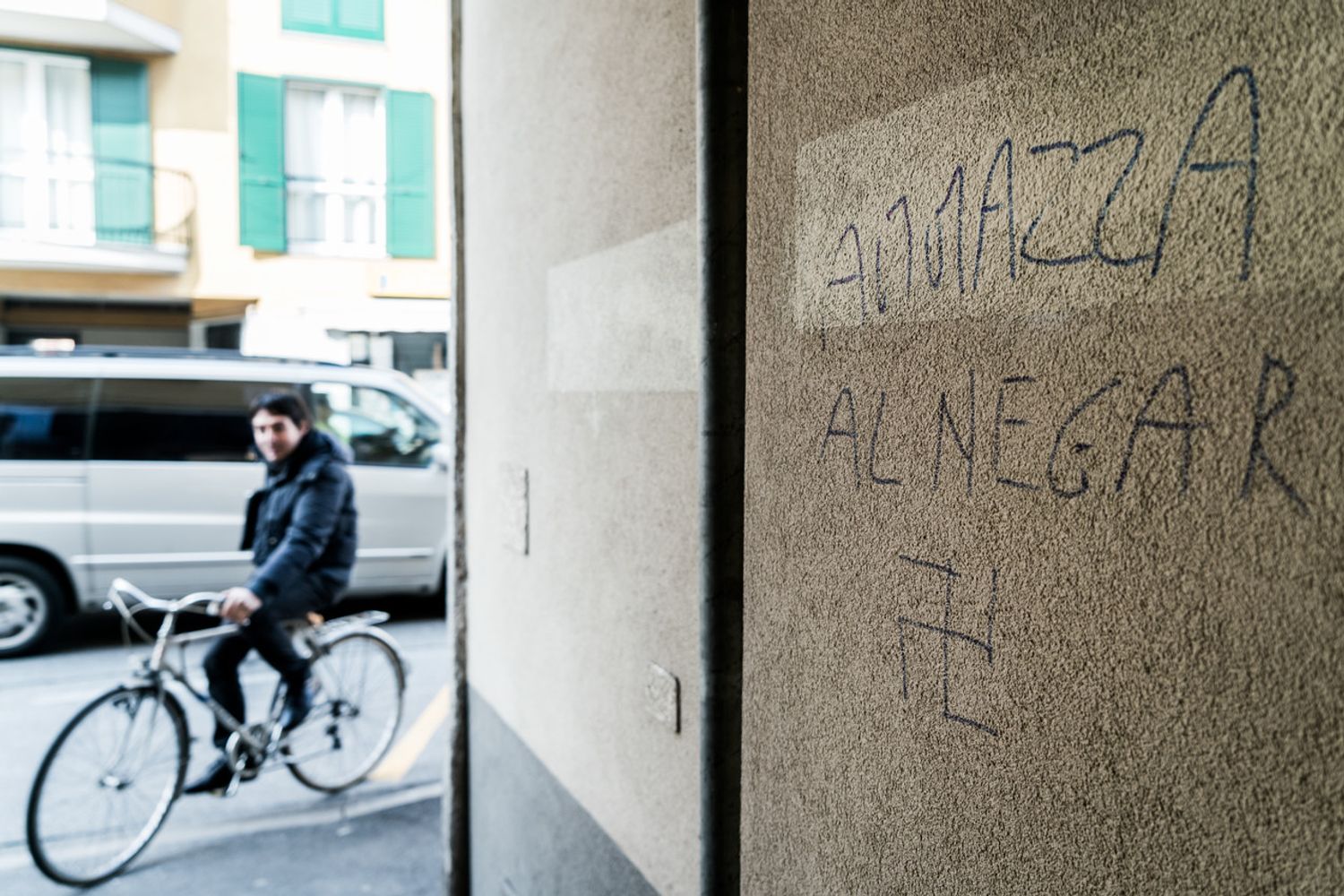 La scritta razzista a Melegnano