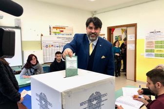 Sardegna: candidato centrodestra Solinas al voto