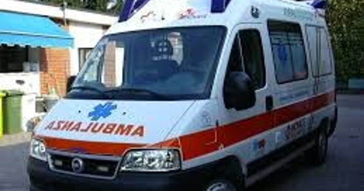 due elicotteri ultraleggeri si toccano in volo muore un pilota