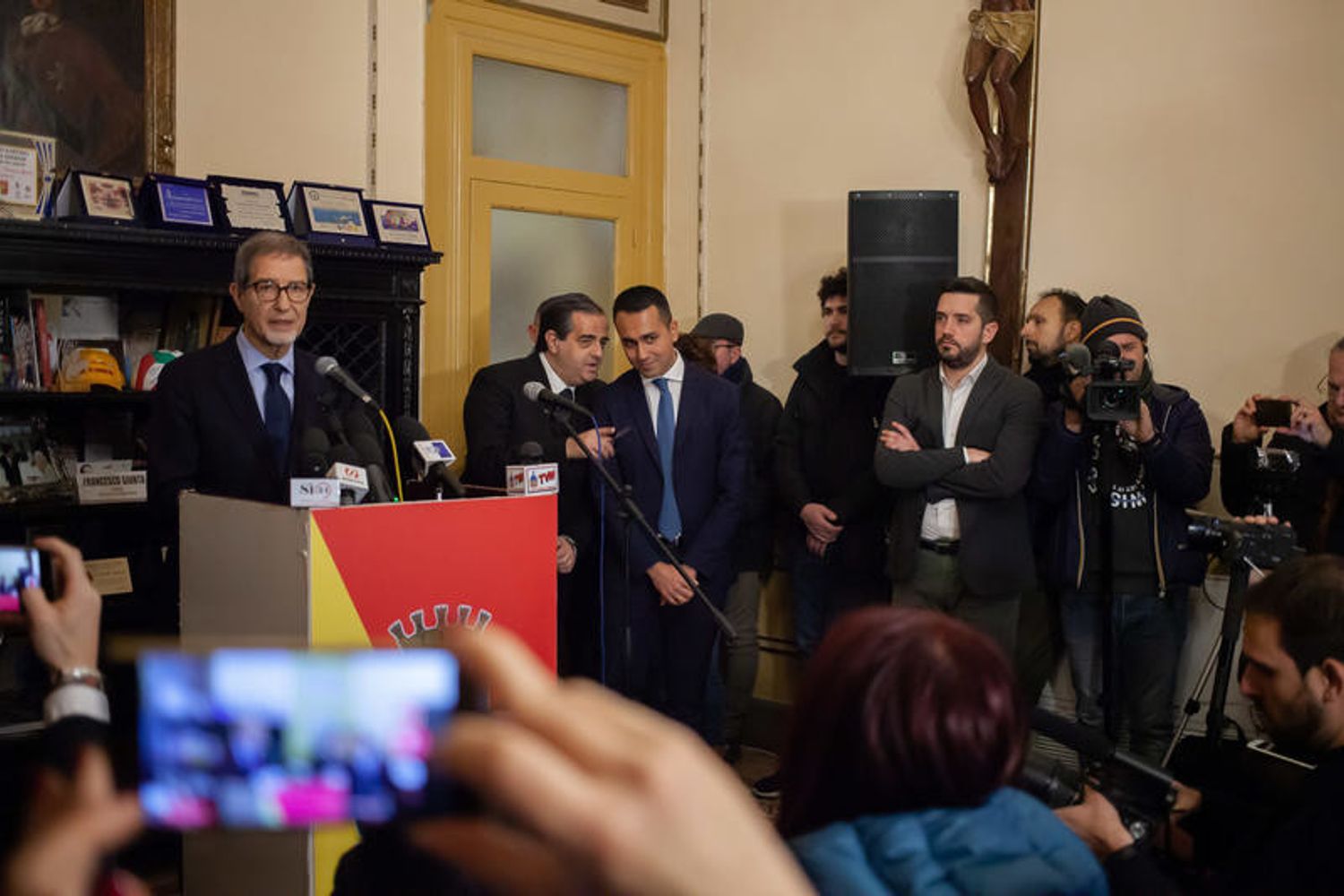 Luigi Di Maio incontra i lavoratori Blutec a Termini Imerese