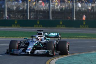 Lewis Hamilton sulla sua Mercedes