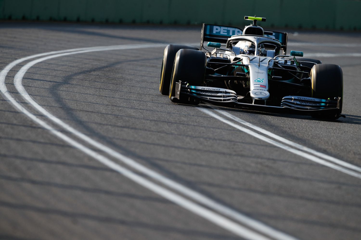 La Mercedes si Vallteri Bottas