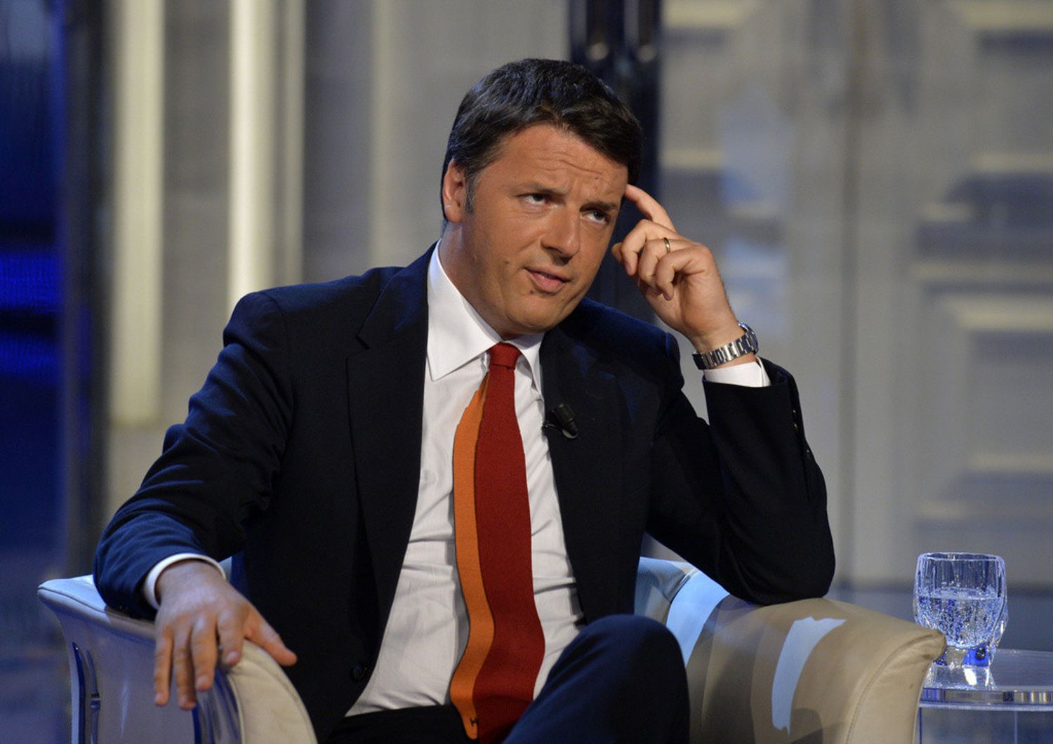 Scuola: Renzi, rinvio assunzioni "Colpa dei 3.000 emendamenti"