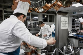 La cucina del ristorante l'Auberge du Pere Bise