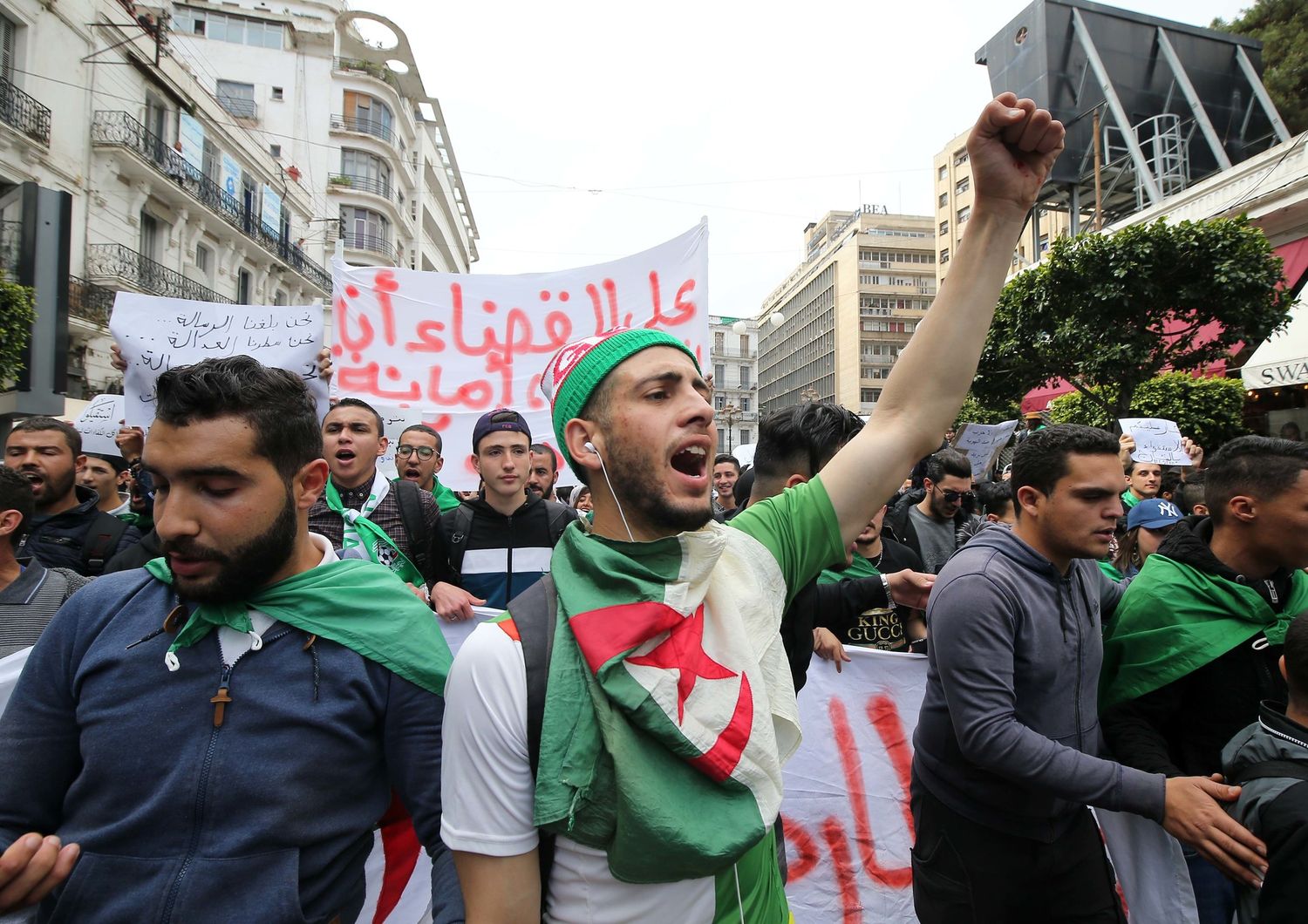 Una manifestazioni di studenti ad Algeri del 26 marzo 2019