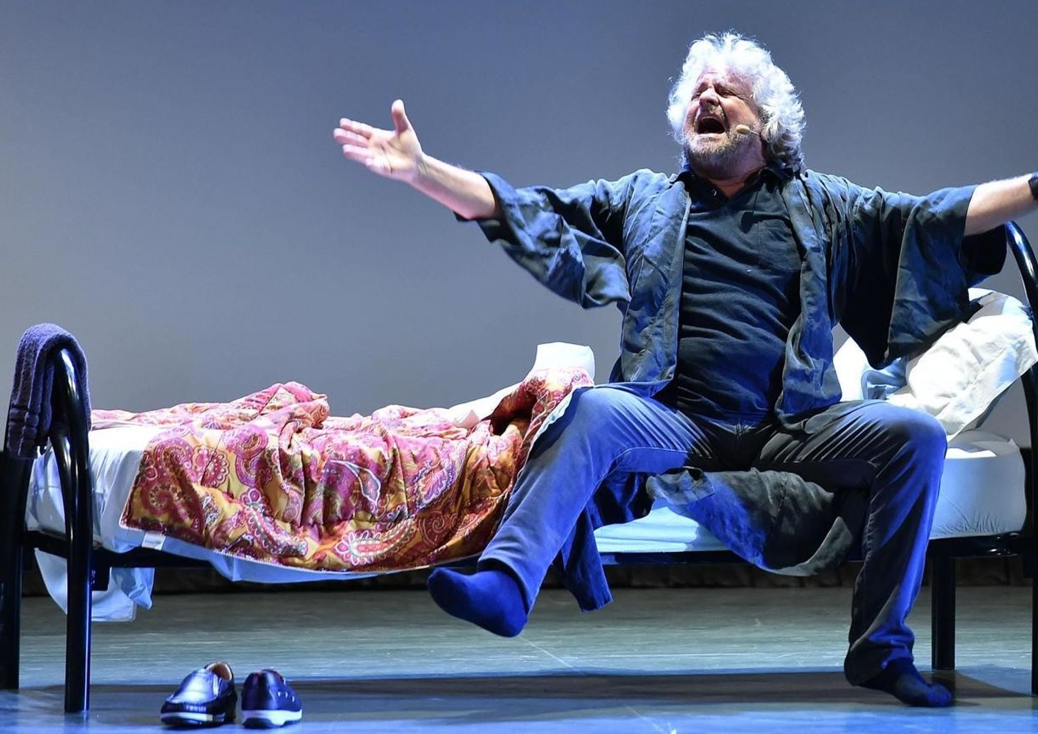 Beppe Grillo teatro insomnia