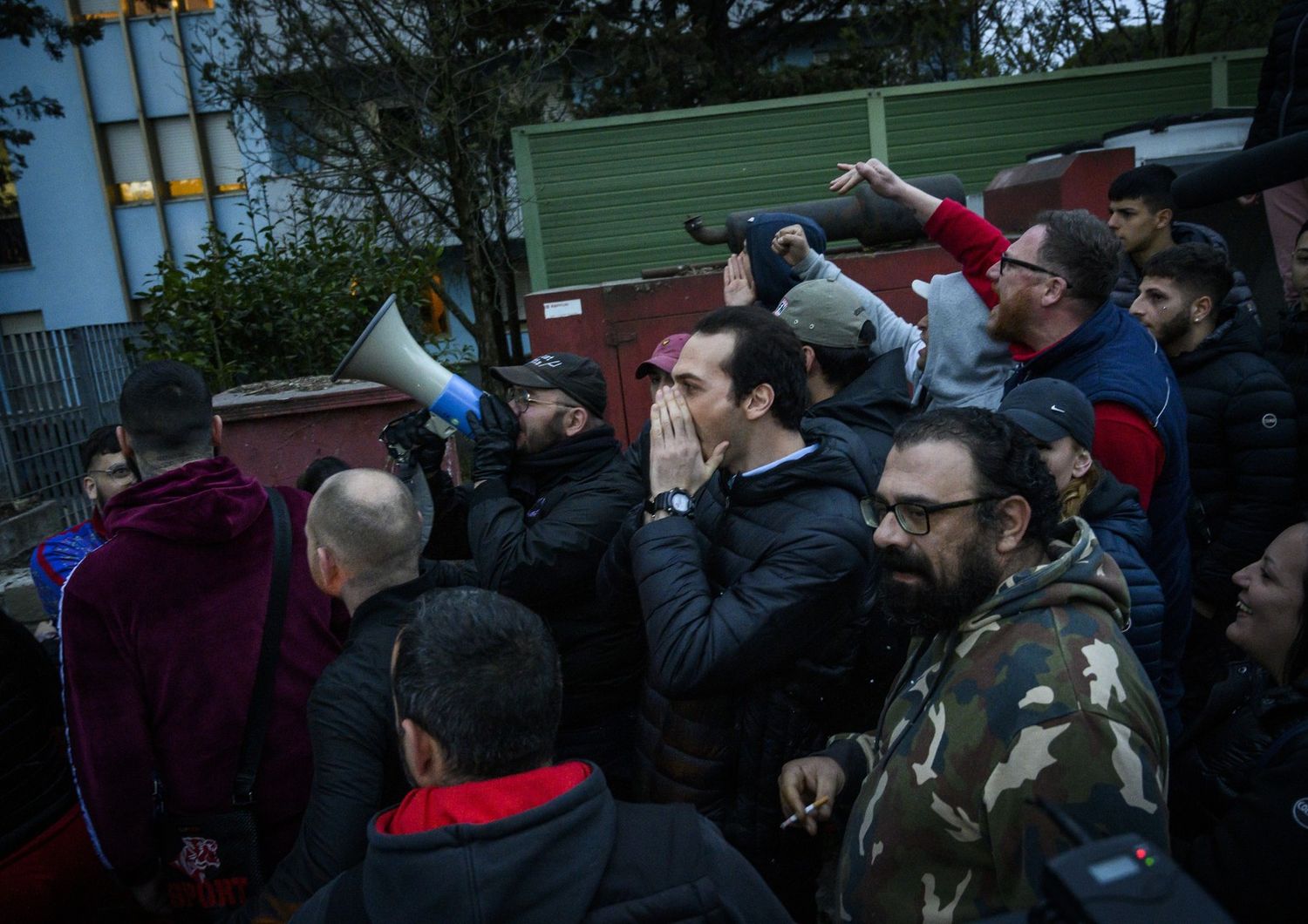 Un momento della protesta contro i Rom a Torre Maura