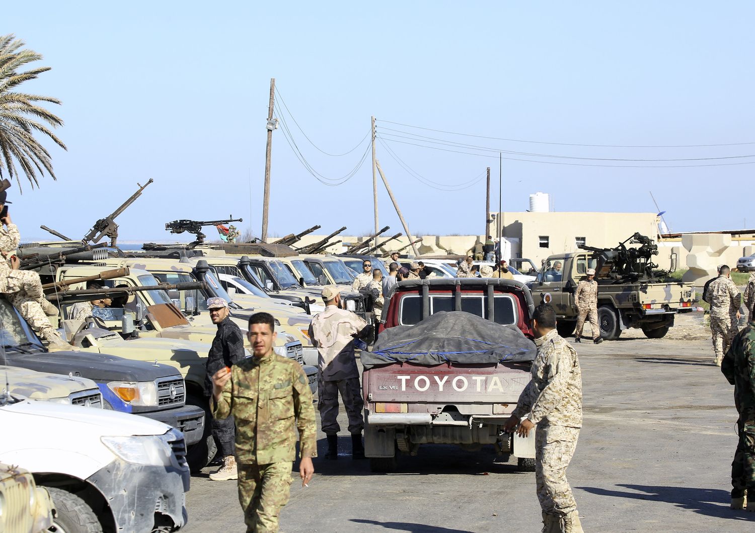 Libia, milizie fedeli ad al Serraj