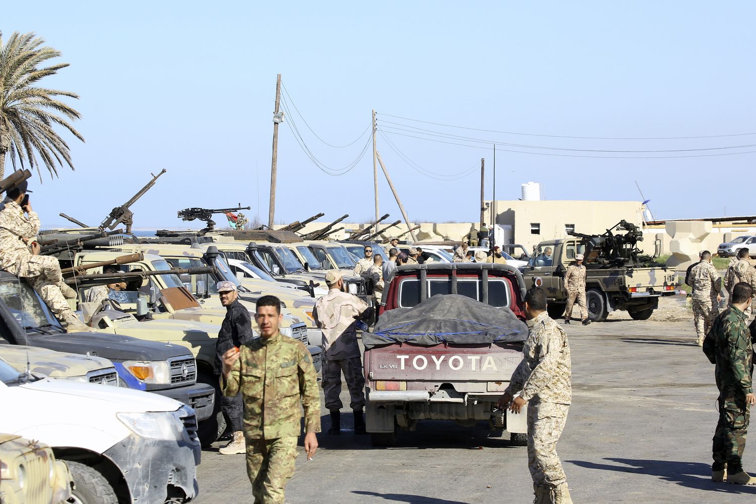 Libia, milizie fedeli ad al Serraj