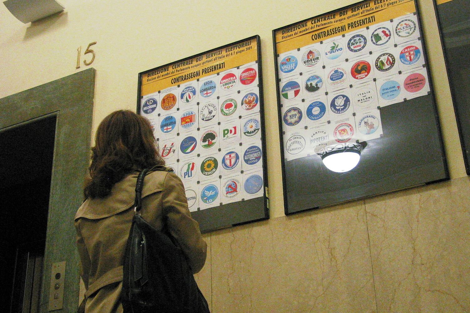 I simboli dei partiti italiani per le europee (immagine d'archivio)