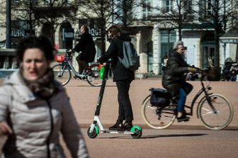 Monopattini a Parigi