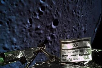 L'ultima foto trasmessa dalla sonda israeliana prima di schiantarsi sulla Luna