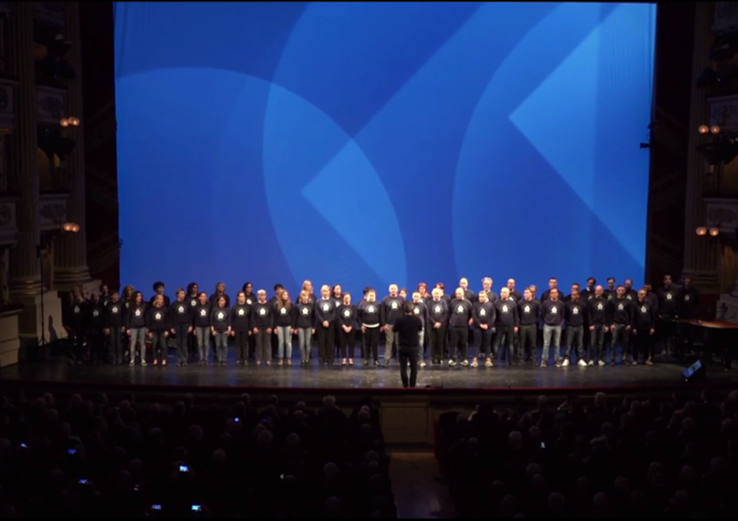 Il coro de La Nave alla Scala