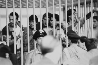 Gli imputati nel maxiprocesso contro la Sacra Corona Unita a Lecce nel 1992