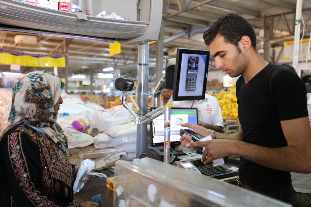 Nel campo di Zaatari viene usata la blockchain per i pagamenti