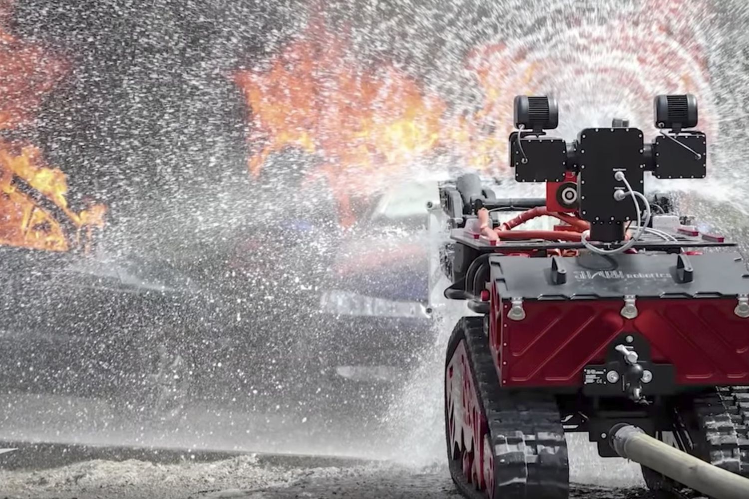 &nbsp;Colossus in azione nel video ufficiale di Shark Robotics