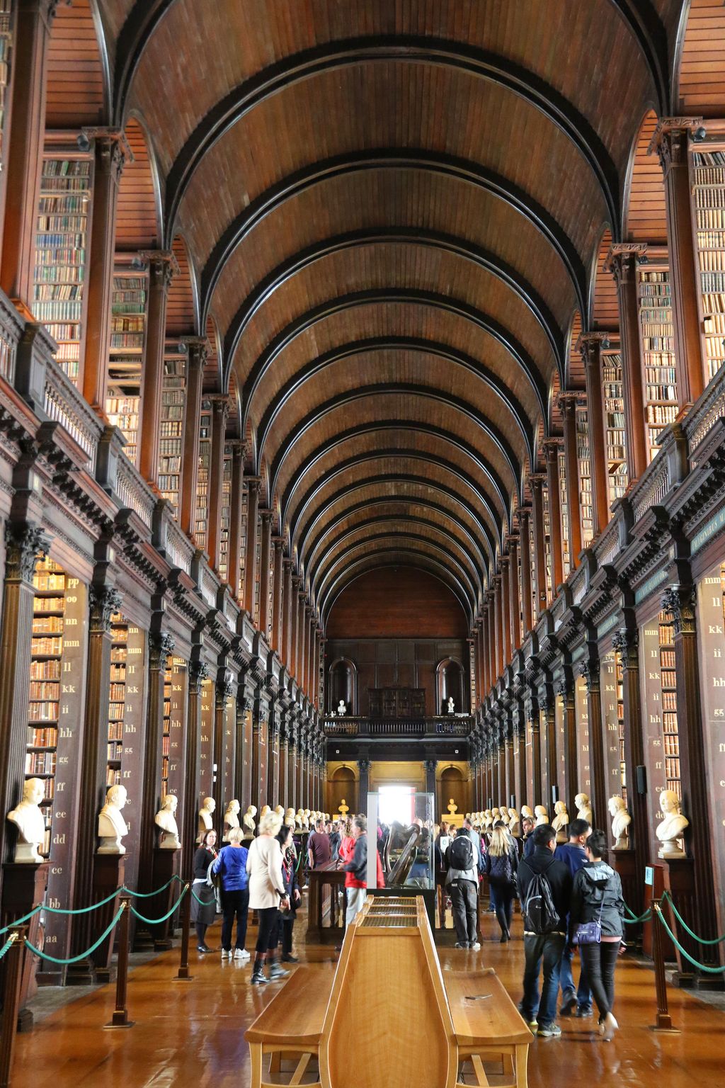 Dublino, biblioteca del Trinity College (J-M Emportes/Only World/Only France/AFP)