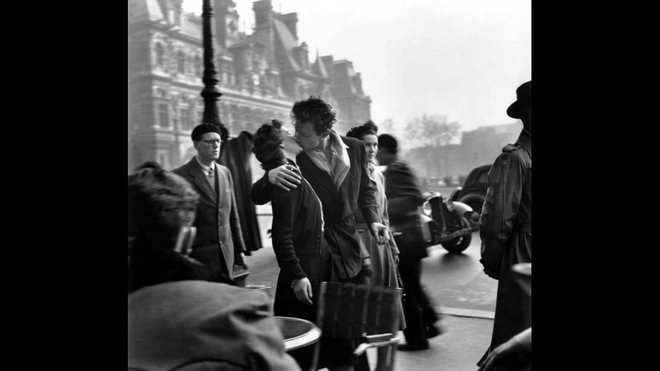 Le Baiser de l'Hotel de Ville, 1950 Atelier Robert Doisneau