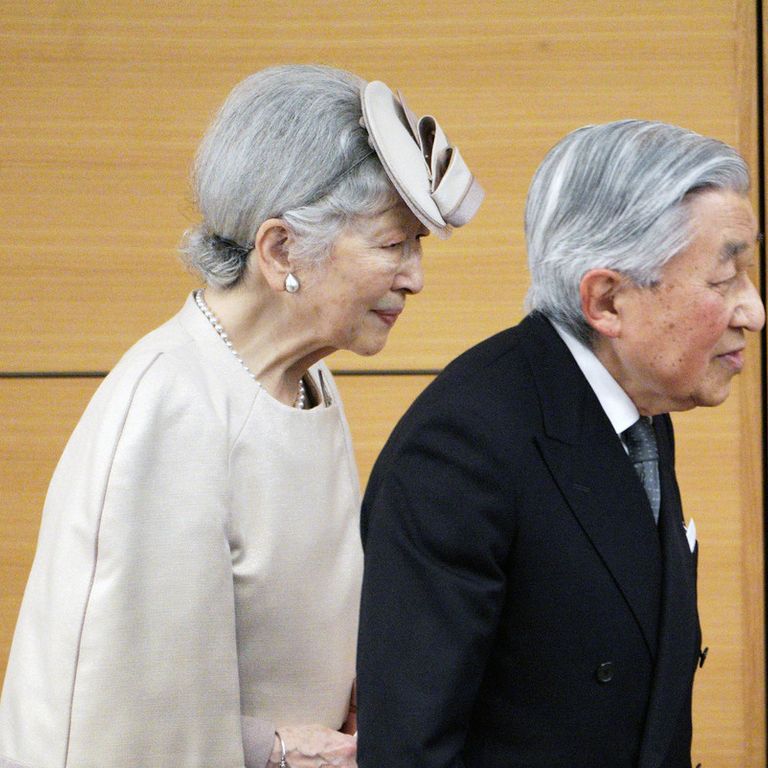 L'imperatore Akihito e la principessa Michiko