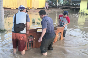 indonesia alluvioni morti