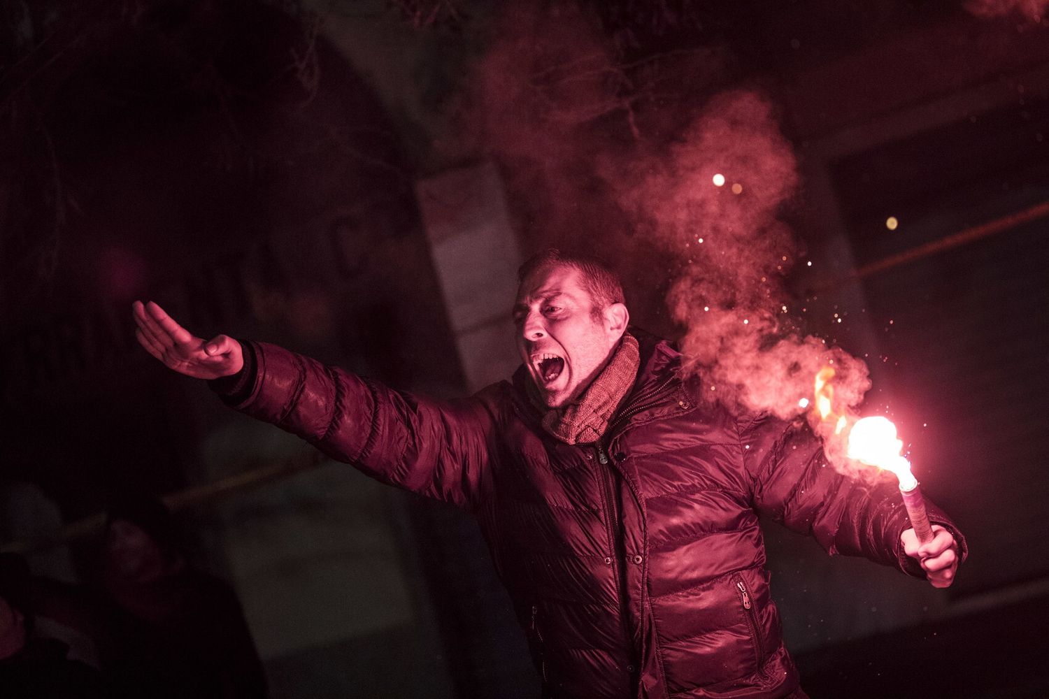 Roma, chiusura della campagna elettorale di Forza Nuova, nella foto il saluto romano di un militante di Forza Nuova&nbsp;